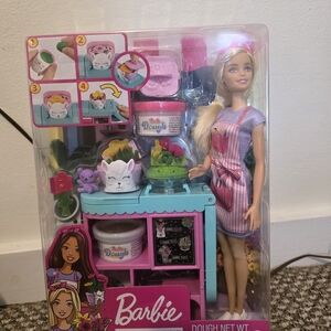 Barbie Dough Playset with Blonde Doll and Pink Accessories